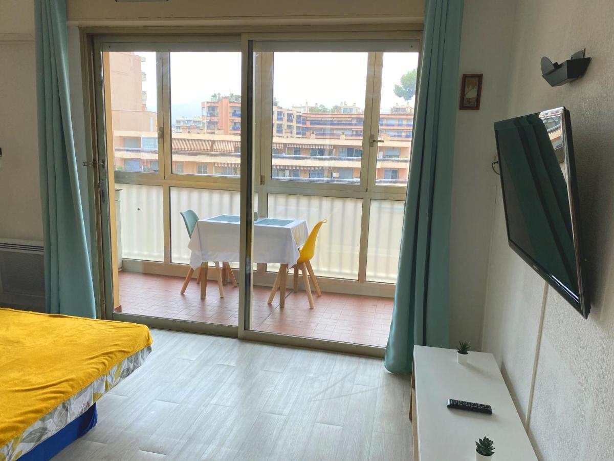 Coquet Logement Front De Mer Cagnes-sur-Mer Exteriör bild