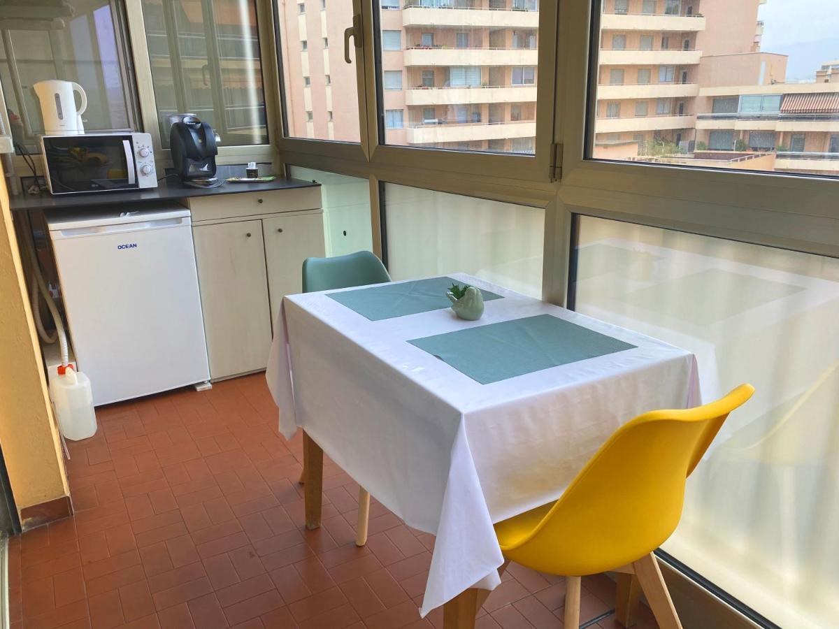 Coquet Logement Front De Mer Cagnes-sur-Mer Exteriör bild