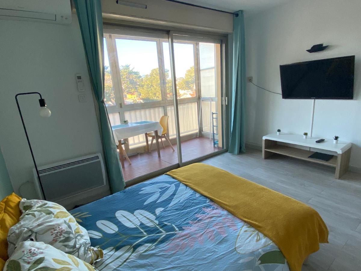 Coquet Logement Front De Mer Cagnes-sur-Mer Exteriör bild