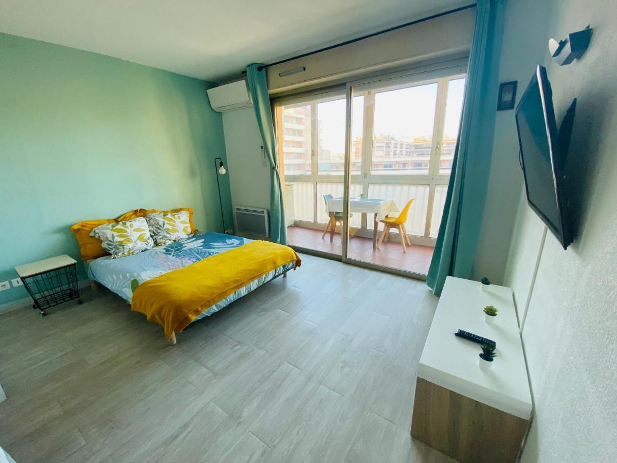 Coquet Logement Front De Mer Cagnes-sur-Mer Exteriör bild